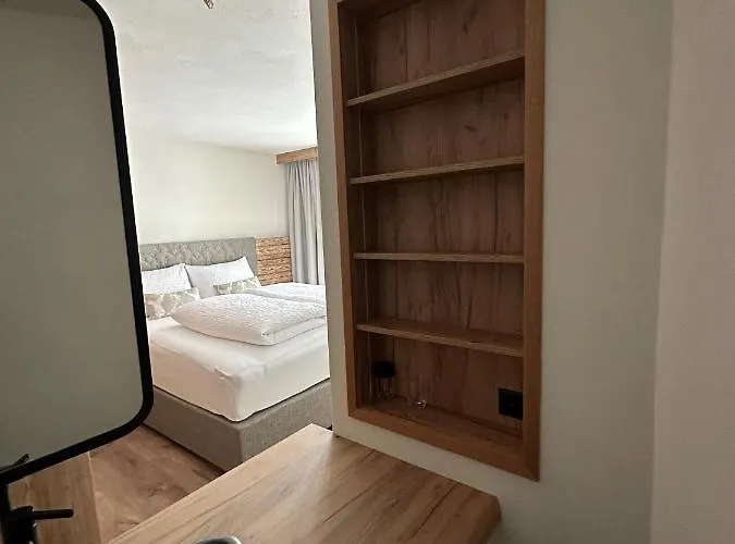 Samnaun, Chaletdmot Apartment *