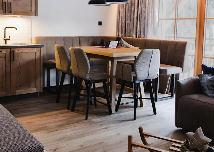 Samnaun, Chaletdmot Apartment *