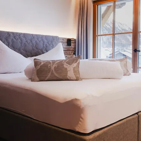 Samnaun, Chaletdmot Apartman *